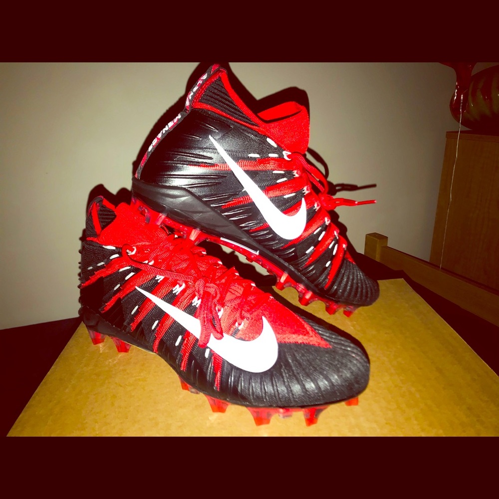 Nike Alpha Menace
